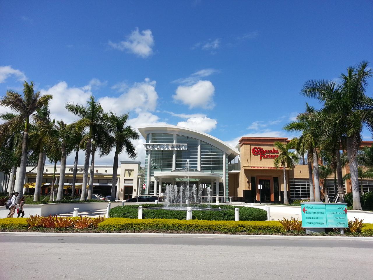 Saks Fifth Avenue at Dadeland Mall - A Shopping Center in Miami